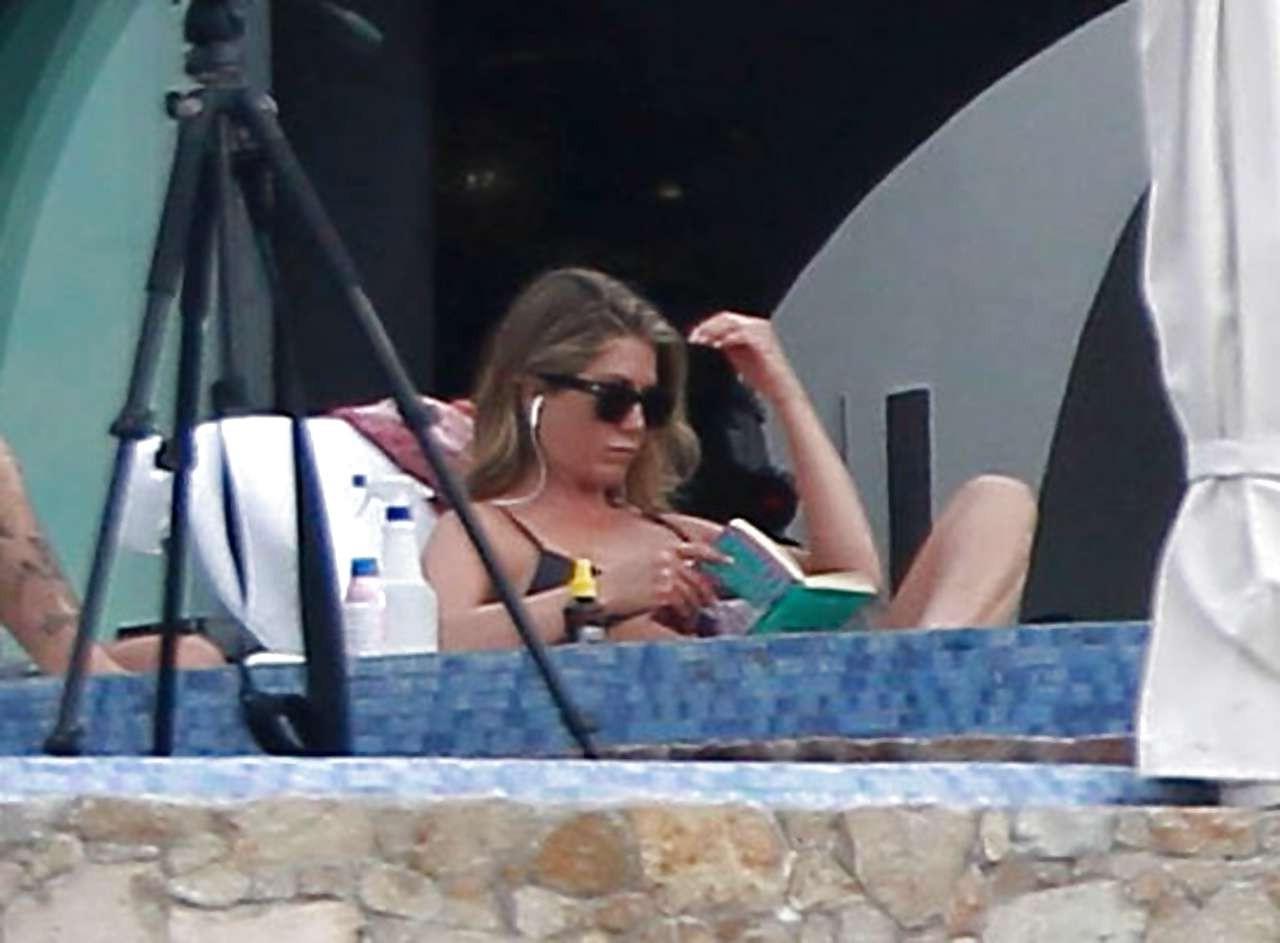 16P Jennifer Aniston looking very sexy and hot in bikini