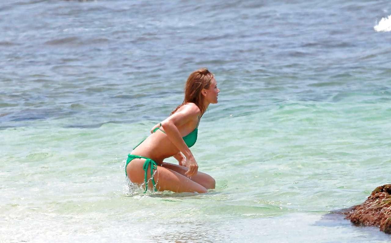 16P Cameron Diaz looking very sexy and hot in bikini on beach