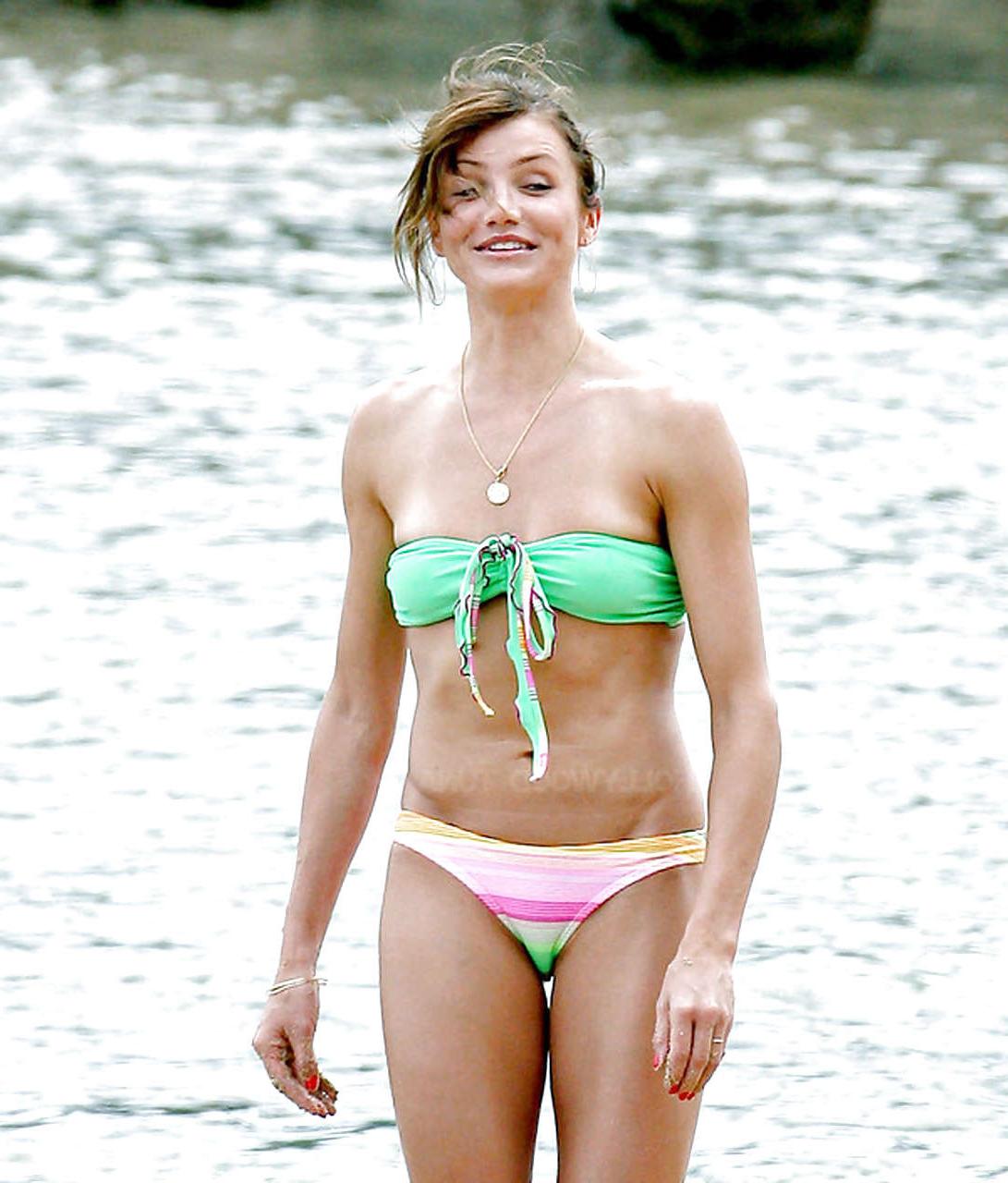 16P Cameron Diaz looking very sexy and hot in bikini on beach