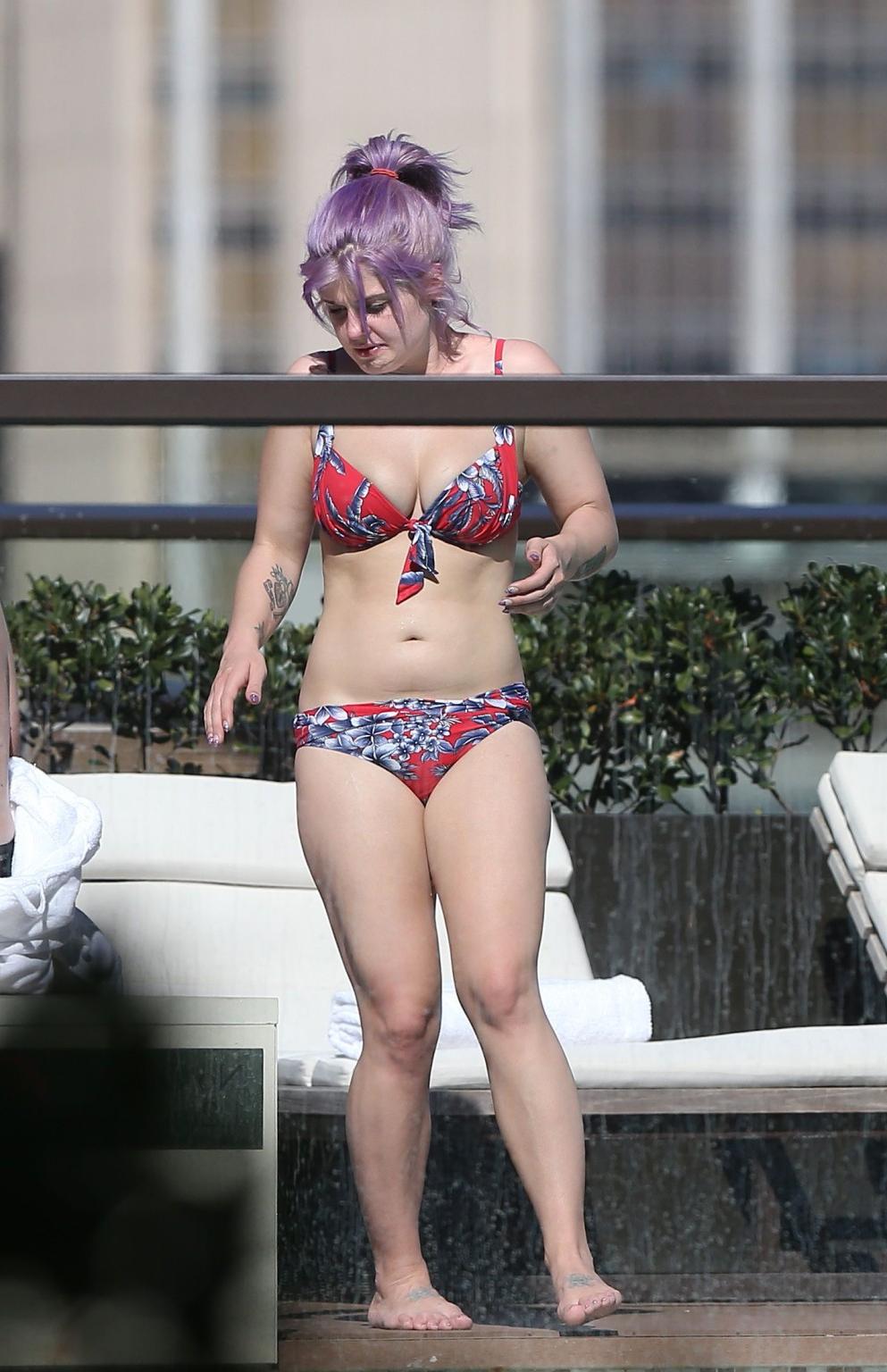 16P Kelly Osbourne showing off her chubby bikini body in Sydney