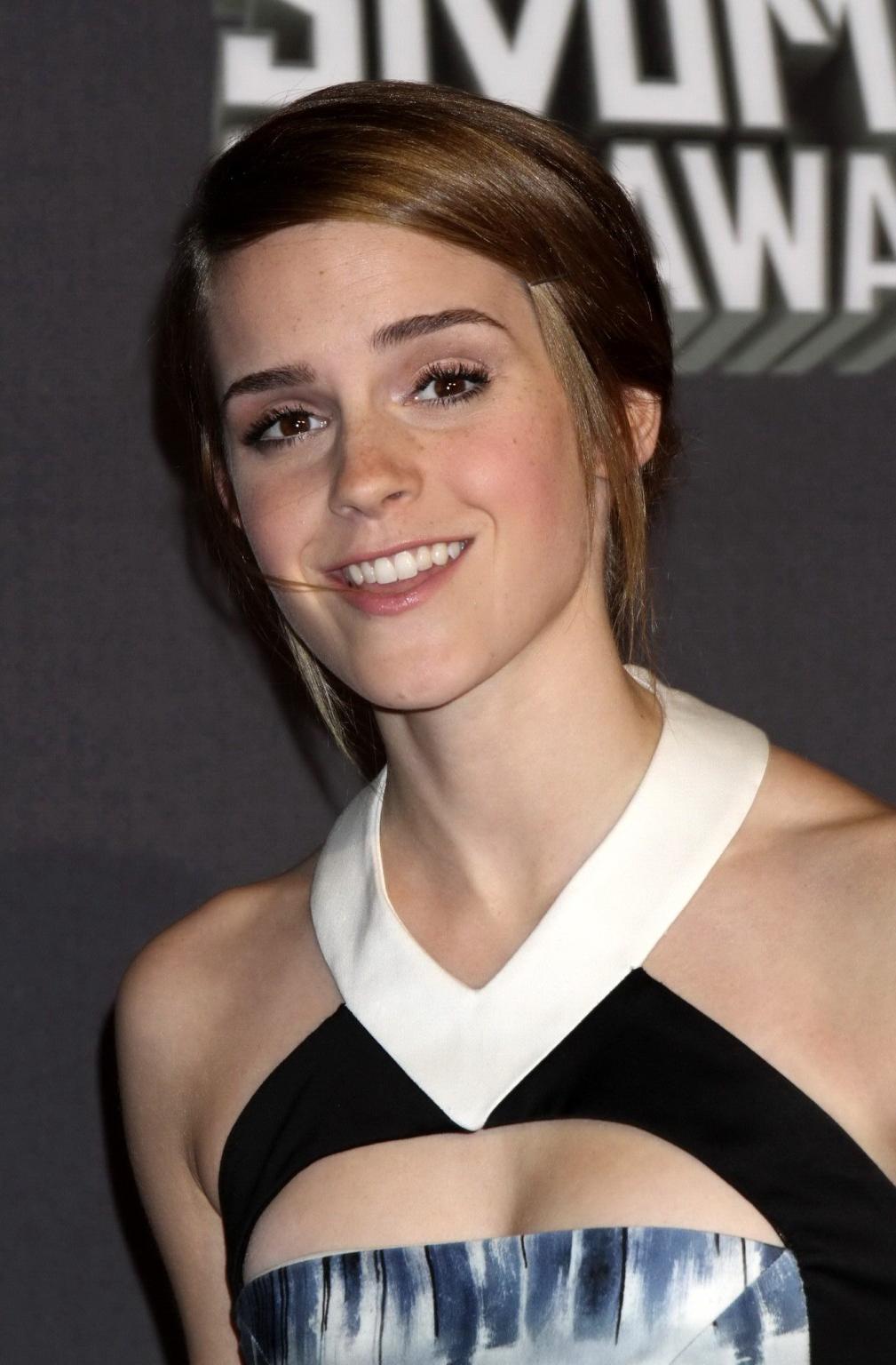 16P Emma Watson leggy  cleavy at the 2013 MTV Movie Awards in Culver City