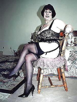 15P Mature in pantyhose 2