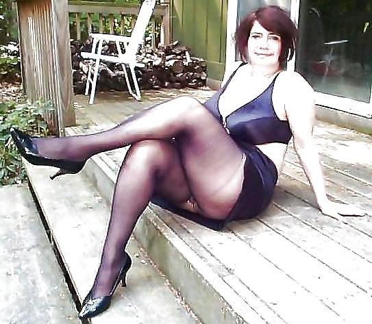 15P Mature in pantyhose 2