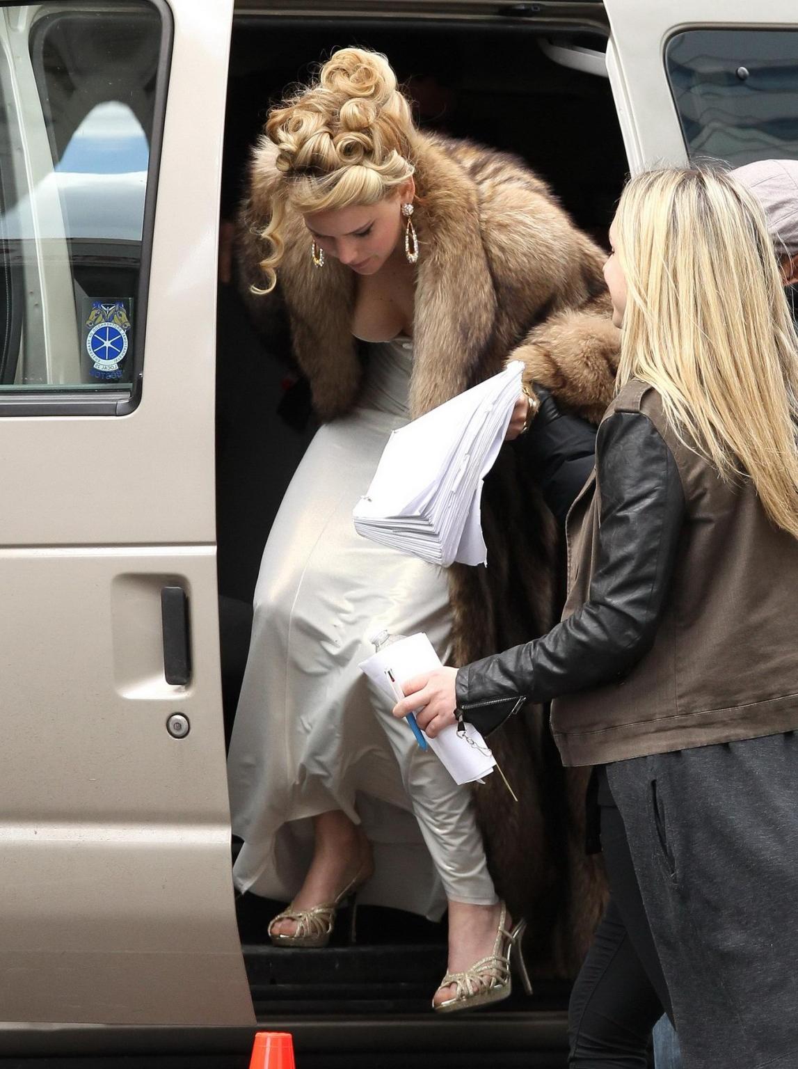 16P Jennifer Lawrence showing huge cleavage downblouse on the 'Untitled David O. Rus