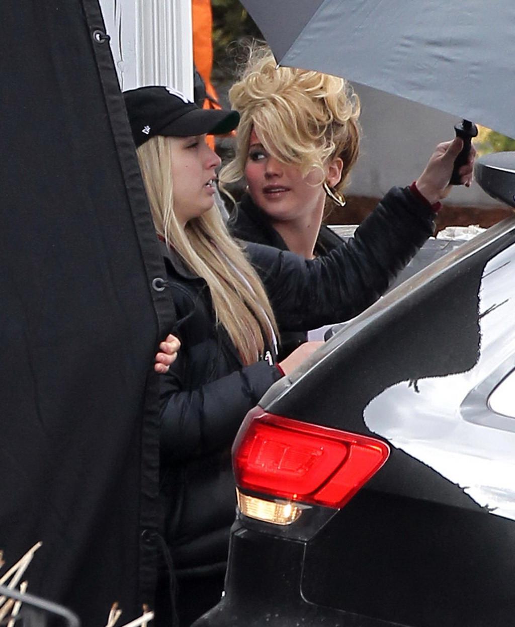 16P Jennifer Lawrence showing huge cleavage downblouse on the 'Untitled David O. Rus
