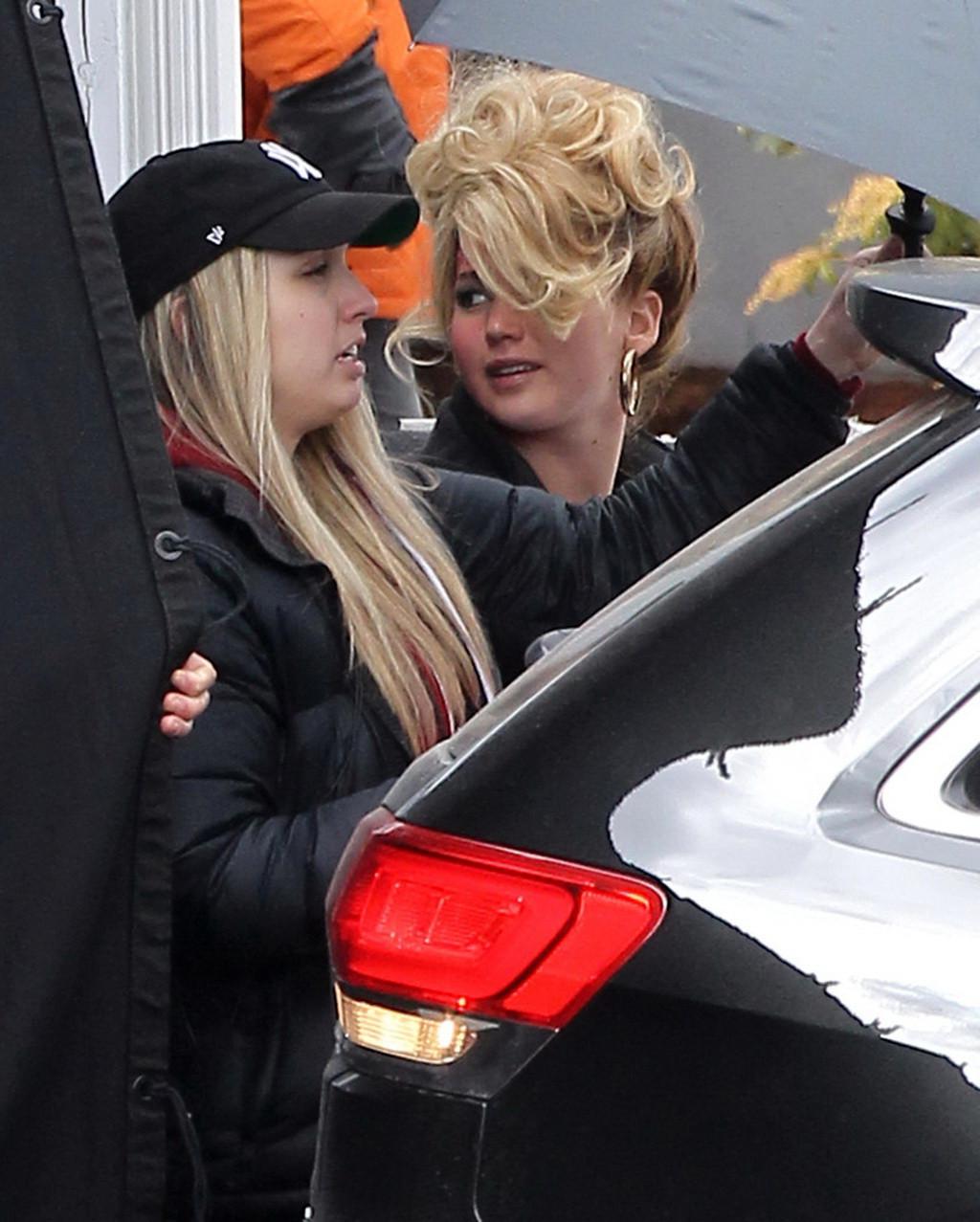 16P Jennifer Lawrence showing huge cleavage downblouse on the 'Untitled David O. Rus