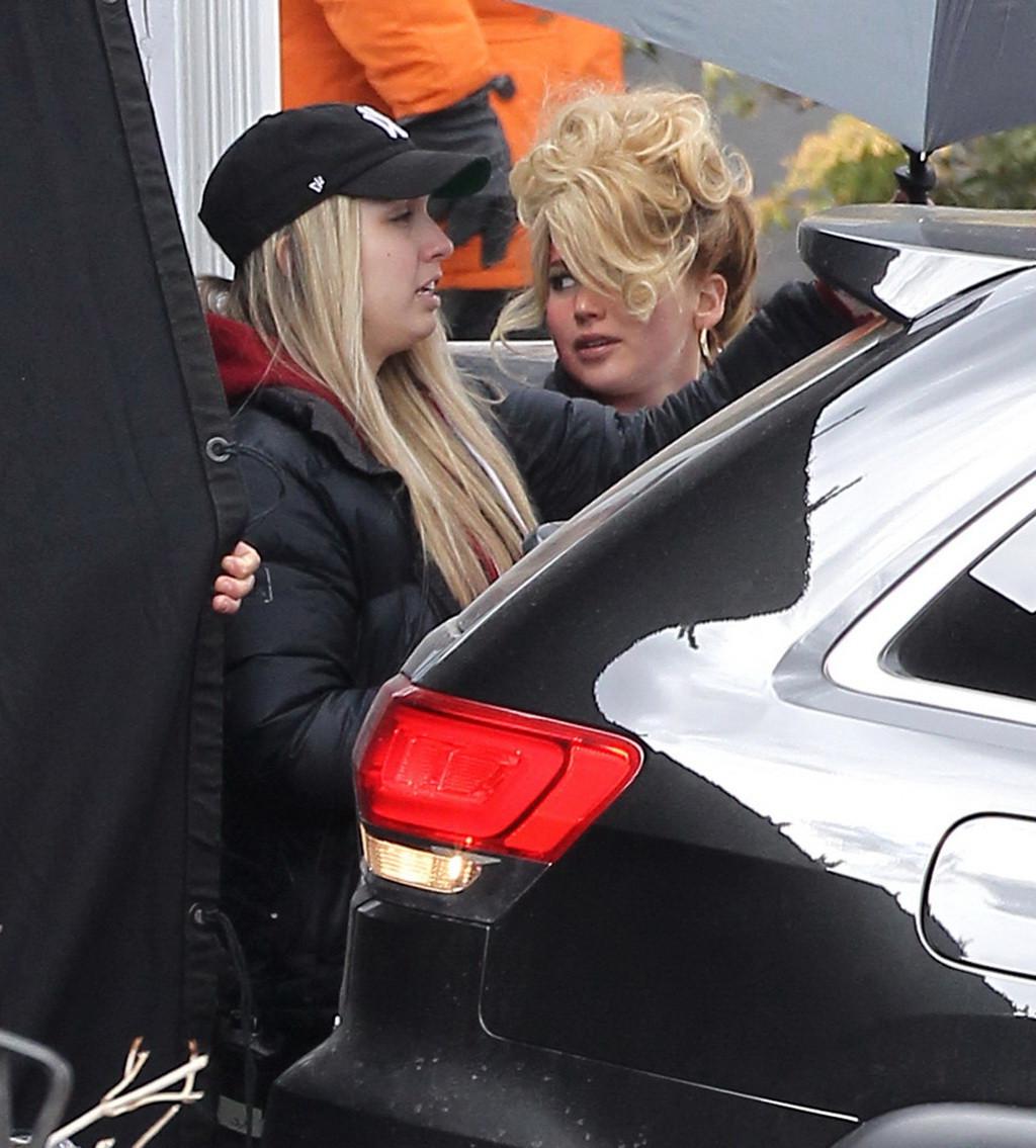 16P Jennifer Lawrence showing huge cleavage downblouse on the 'Untitled David O. Rus