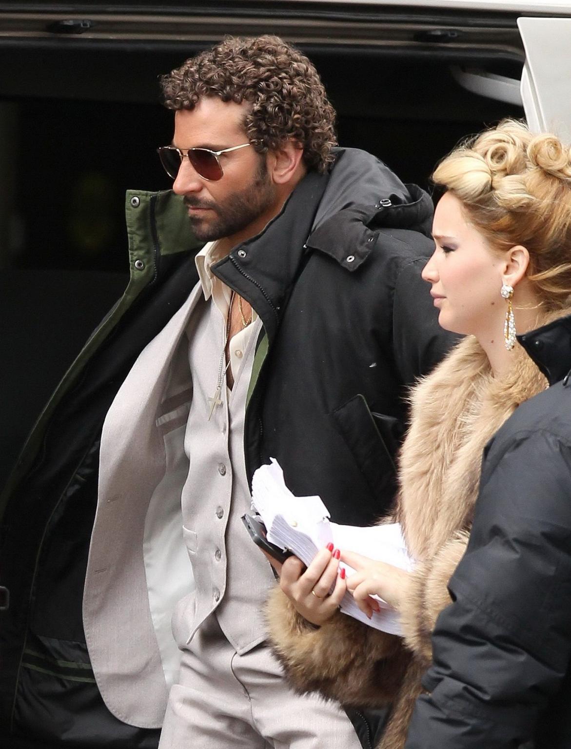 16P Jennifer Lawrence showing huge cleavage downblouse on the 'Untitled David O. Rus
