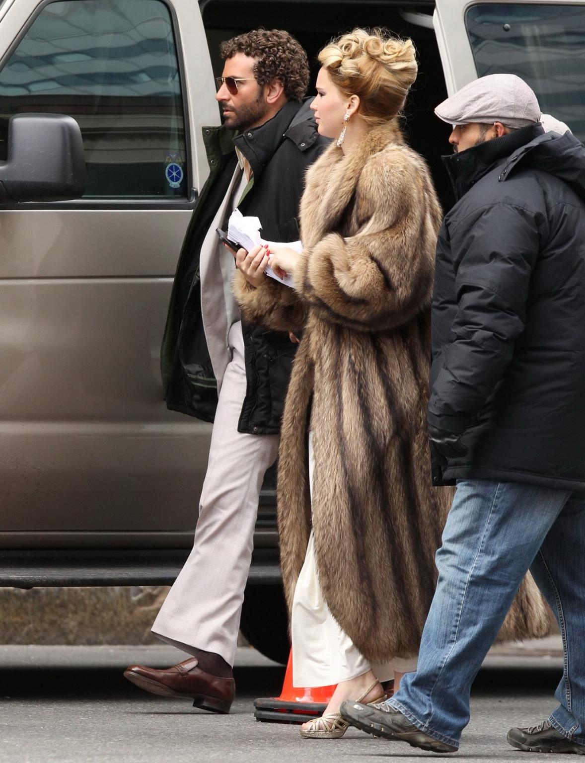 16P Jennifer Lawrence showing huge cleavage downblouse on the 'Untitled David O. Rus