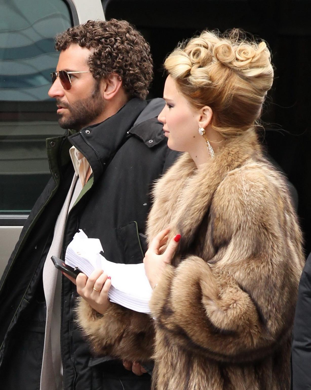 16P Jennifer Lawrence showing huge cleavage downblouse on the 'Untitled David O. Rus