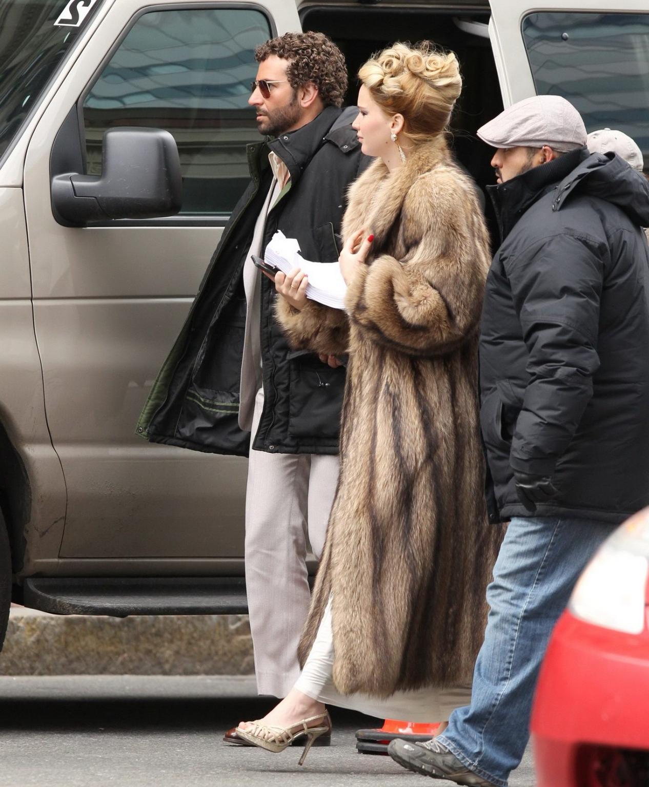 16P Jennifer Lawrence showing huge cleavage downblouse on the 'Untitled David O. Rus