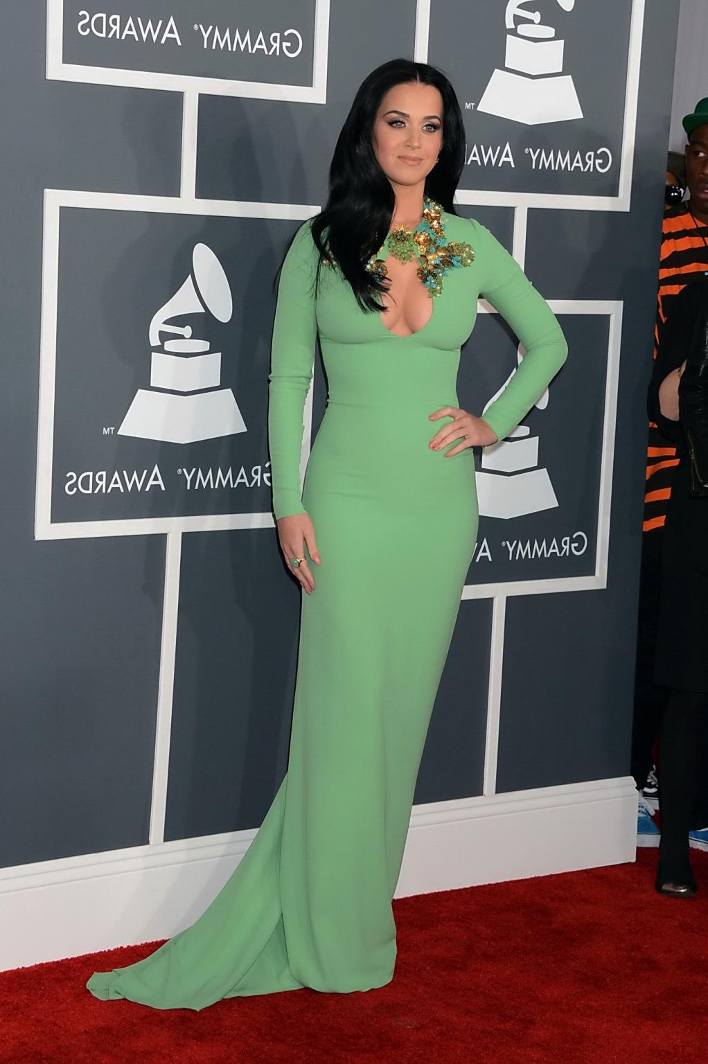 10P Katy Perry showing epic cleavage in a tight green dress at 55th Annual Grammy Aw