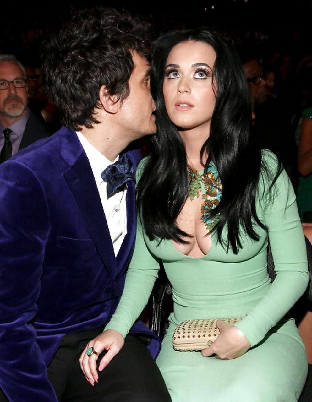 10P Katy Perry exposing her sexy body and massive cleavage