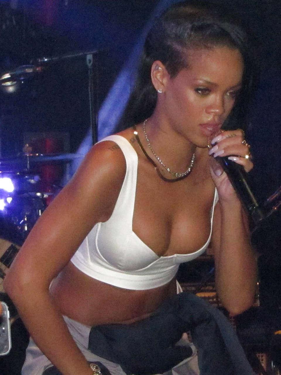 10P Rihanna exposing her tits and panties in see thru dress and in stockings