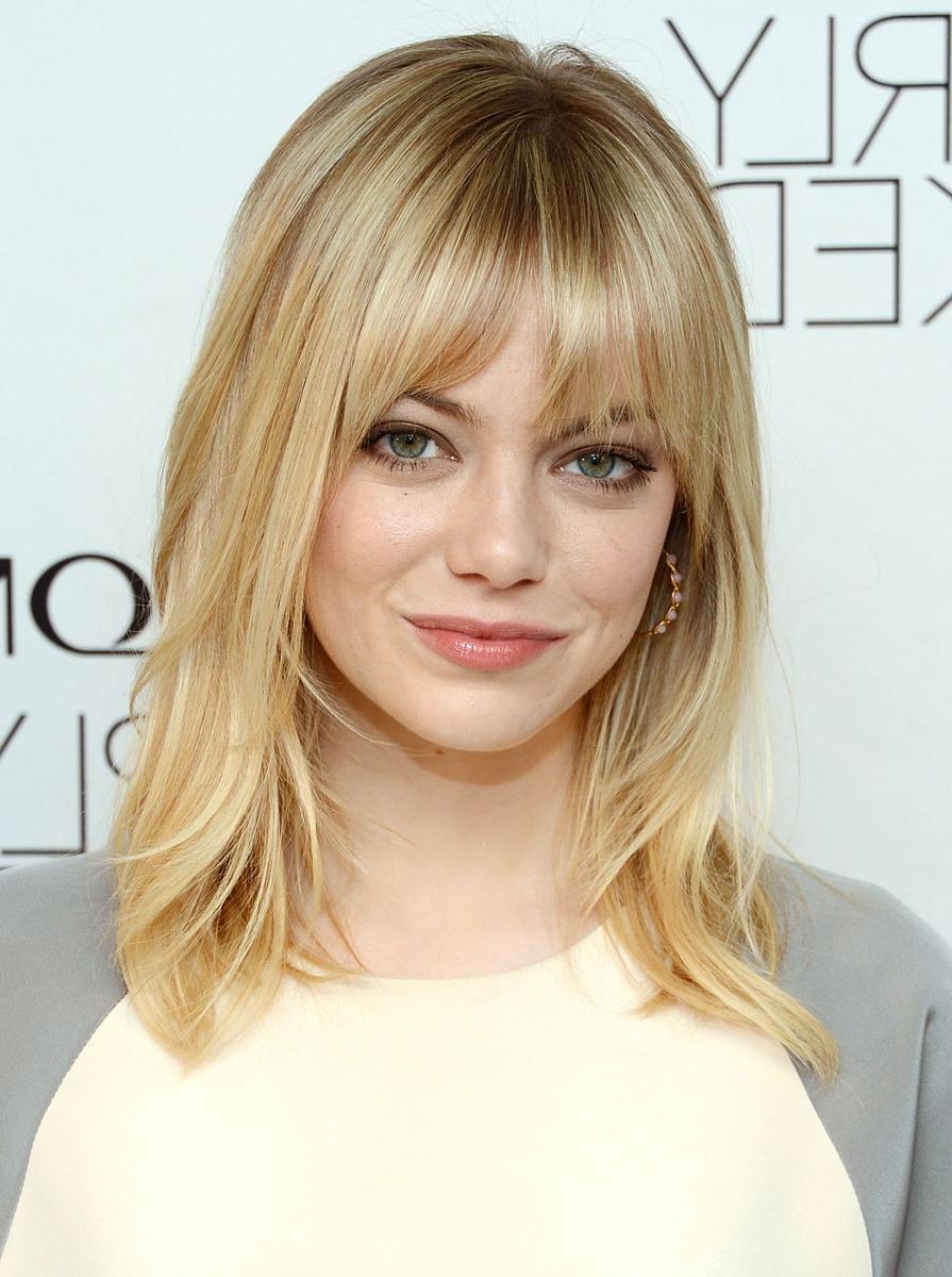 15P Emma Stone looks sexy and hot in dress