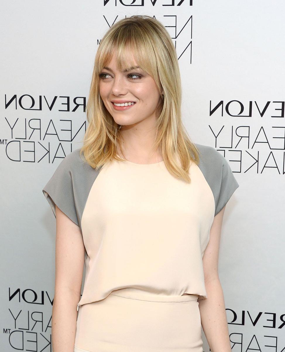 15P Emma Stone looks sexy and hot in dress