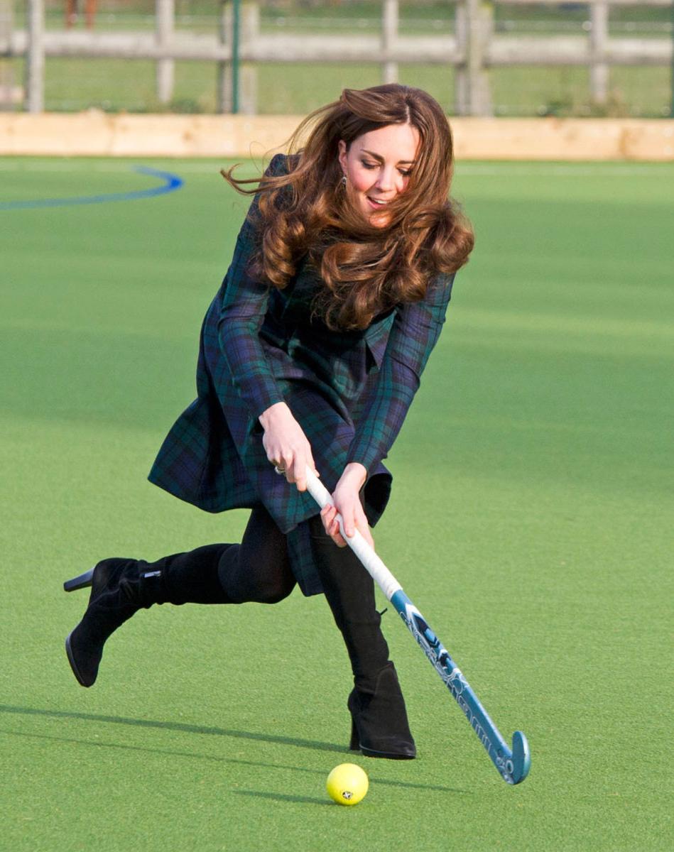 15P Kate Middleton plays field hockey in pangbourne