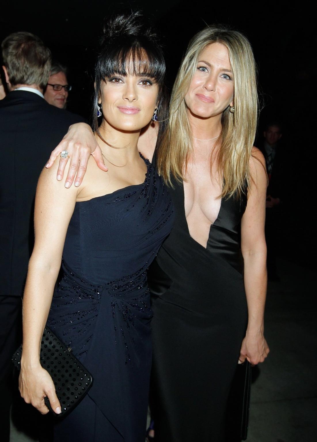 10P Jennifer Aniston shows huge cleavage wearing hot black revealing dress at LACMA 