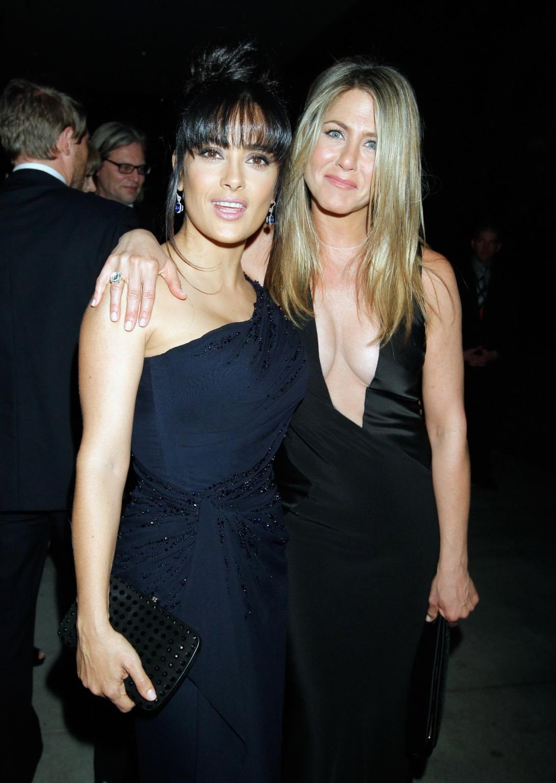 10P Jennifer Aniston shows huge cleavage wearing hot black revealing dress at LACMA 