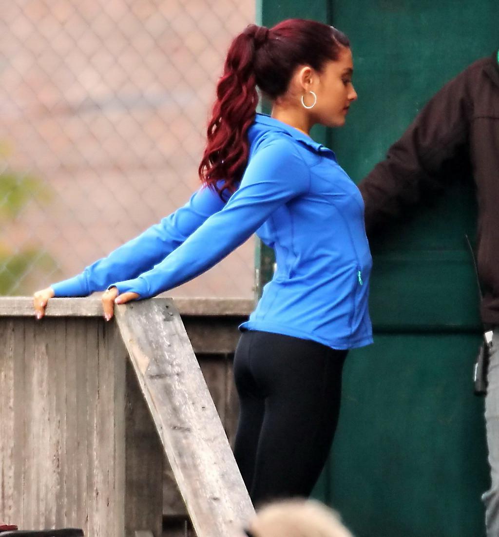 10P Ariana Grande showing off her ass in tights on the set of 'Swindle' in Vancouver