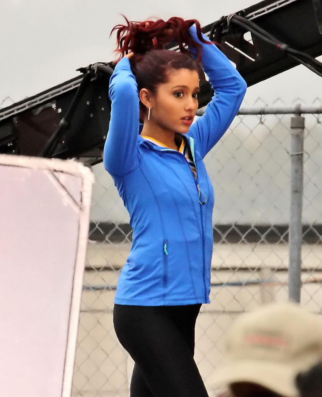 10P Ariana Grande showing off her ass in tights on the set of 'Swindle' in Vancouver