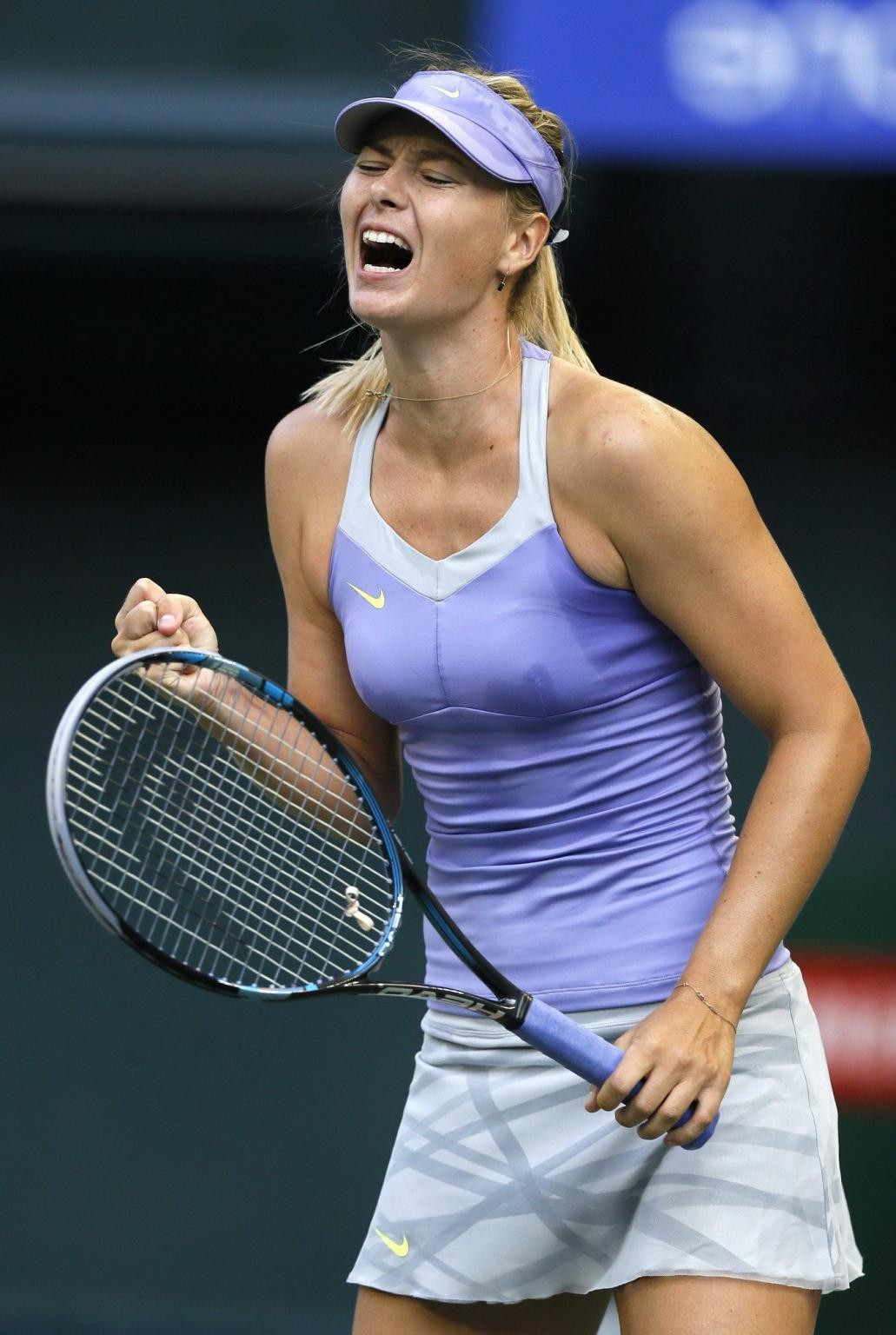 9P Maria Sharapova upskirt at Toray Pan Pacific Open in Tokyo