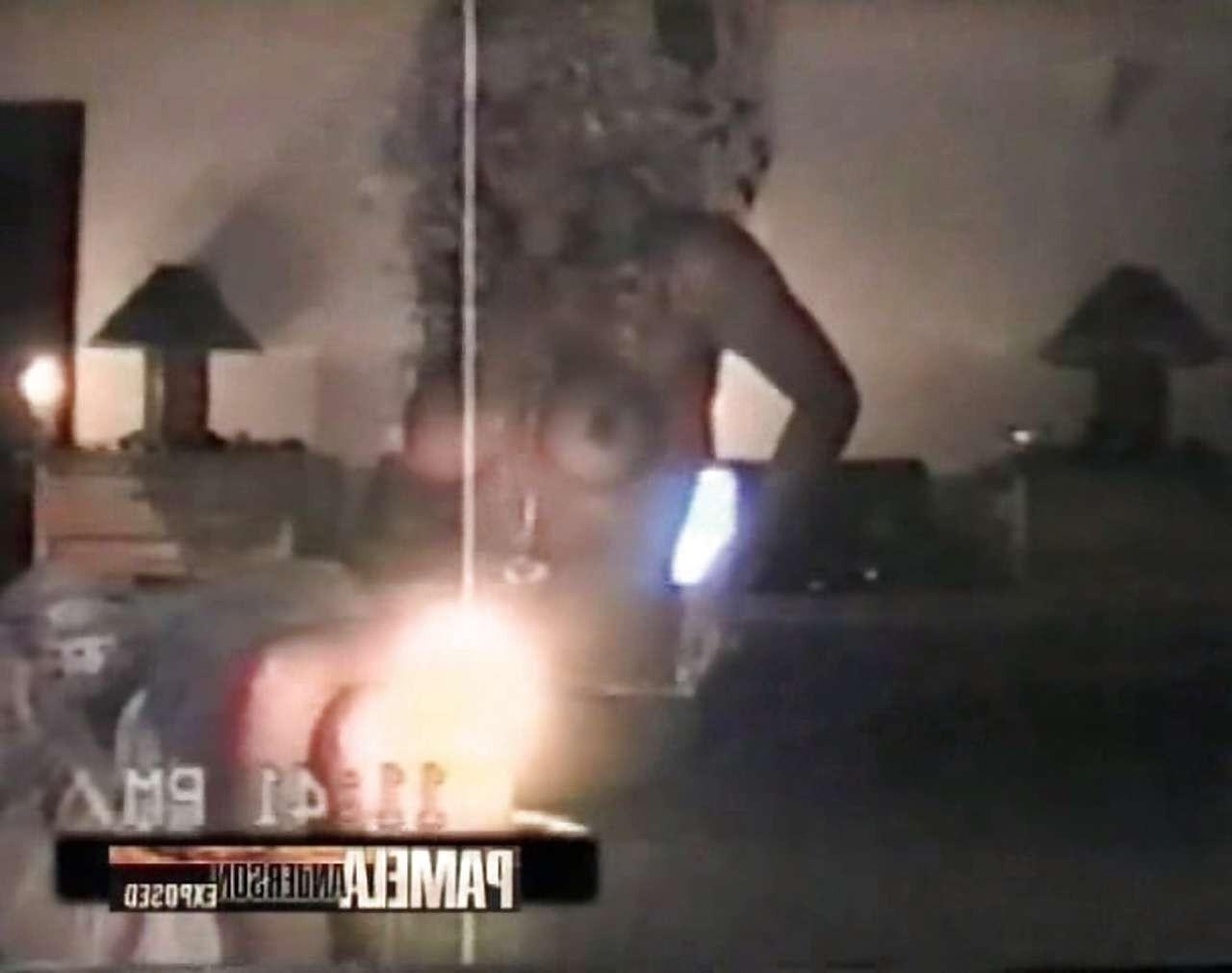 10P Pamela Anderson fucking and sucking cock on private sex tape