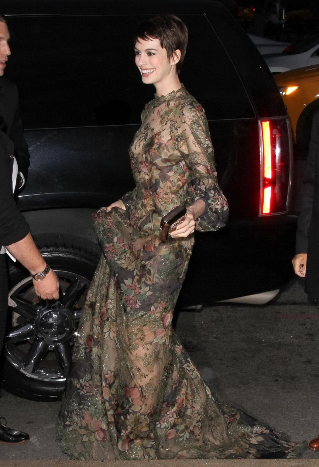 10P Anne Hathaway braless wearing a partially see through dress at New York Balet Fa
