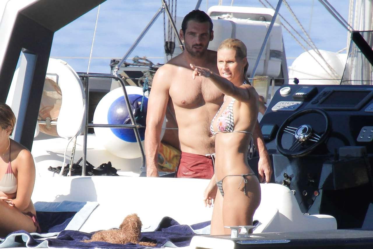 10P Michelle Hunziker showing her great ass in bikini thong paparazzi pictures