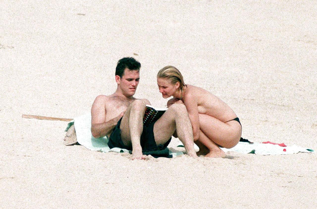 10P Cameron Diaz exposing her nice small boobs while enjoy with boyfriend on beach