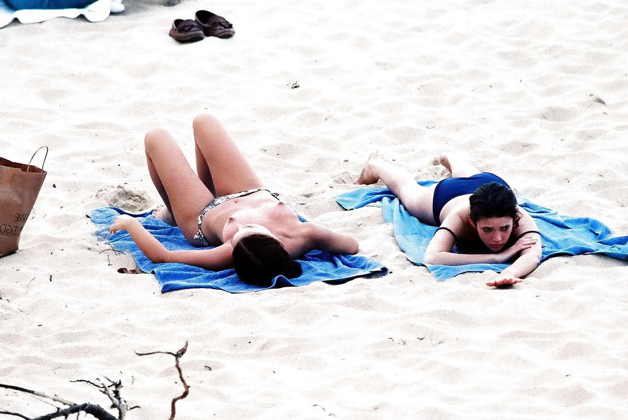 10P Natalie Portman exposing her boobs on beach and ass in thong