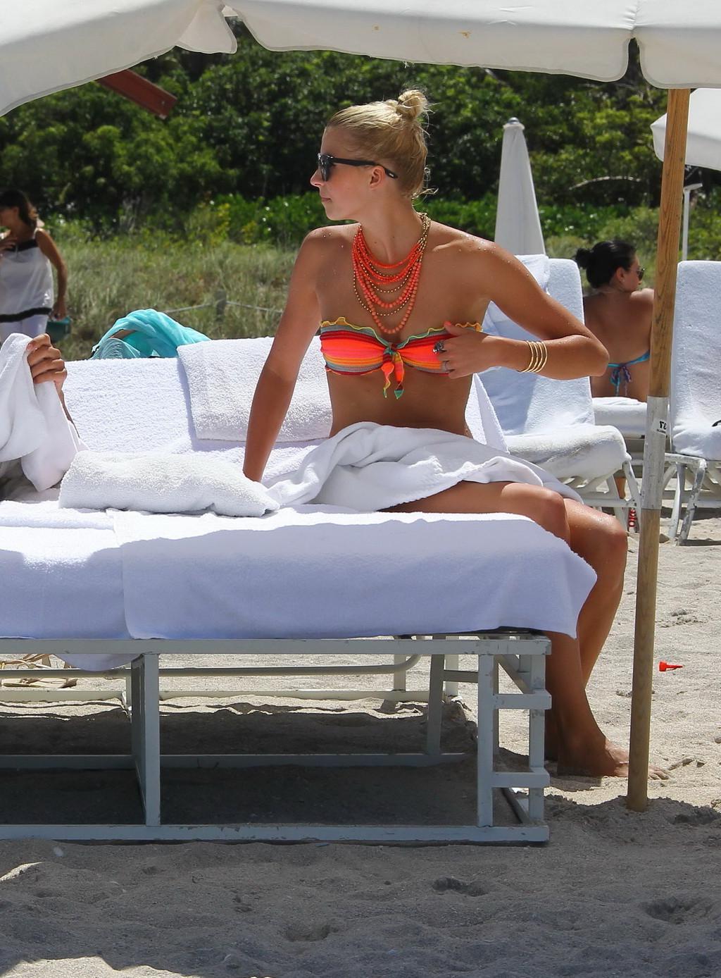10P Lena Gercke showing off her hot body in skimpy multicolored bikini at the beach 