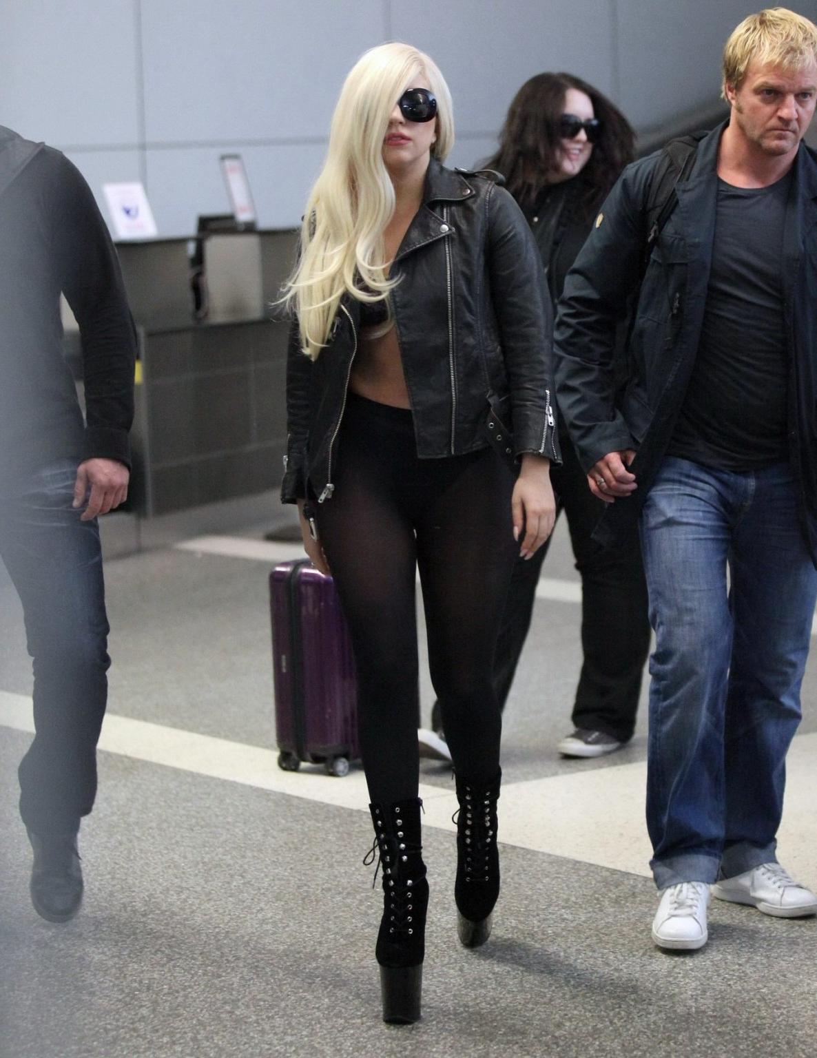 10P Lady Gaga showing off her ass in thong  pantyhose at LAX Airport
