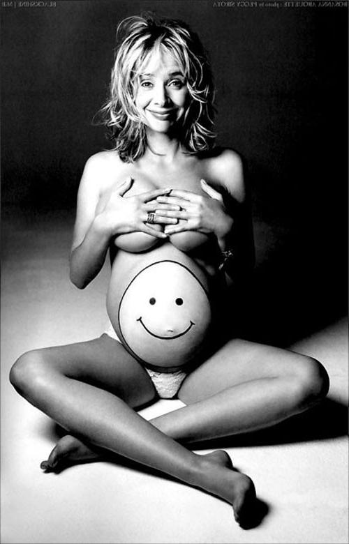 16P Rosanna Arquette body shows her tits and ass