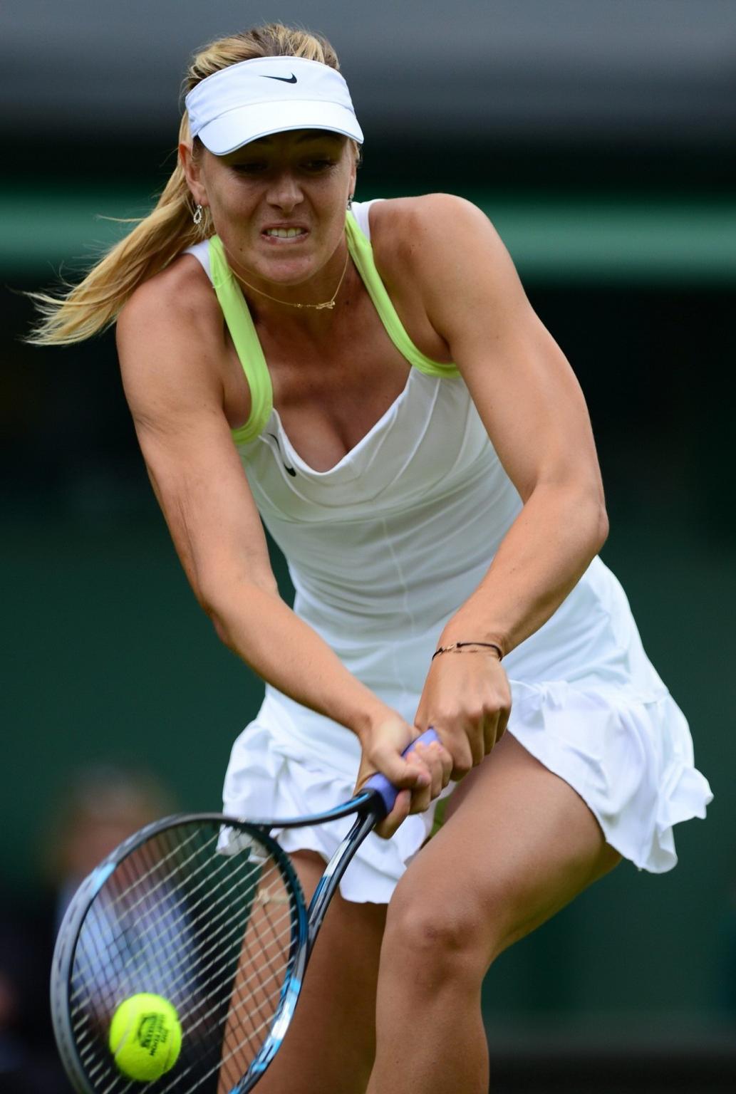 9P Maria Sharapova flashing her panties at the Wimbledon 2012 day one
