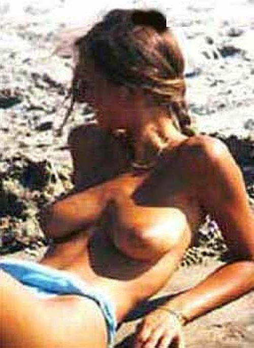 10P Jennifer Aniston sexy topless and bikini paparazzi photos