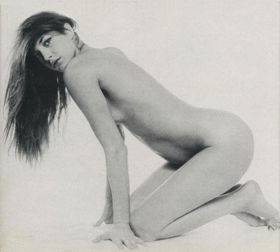 16P Jane Birkin body shows her tits and ass