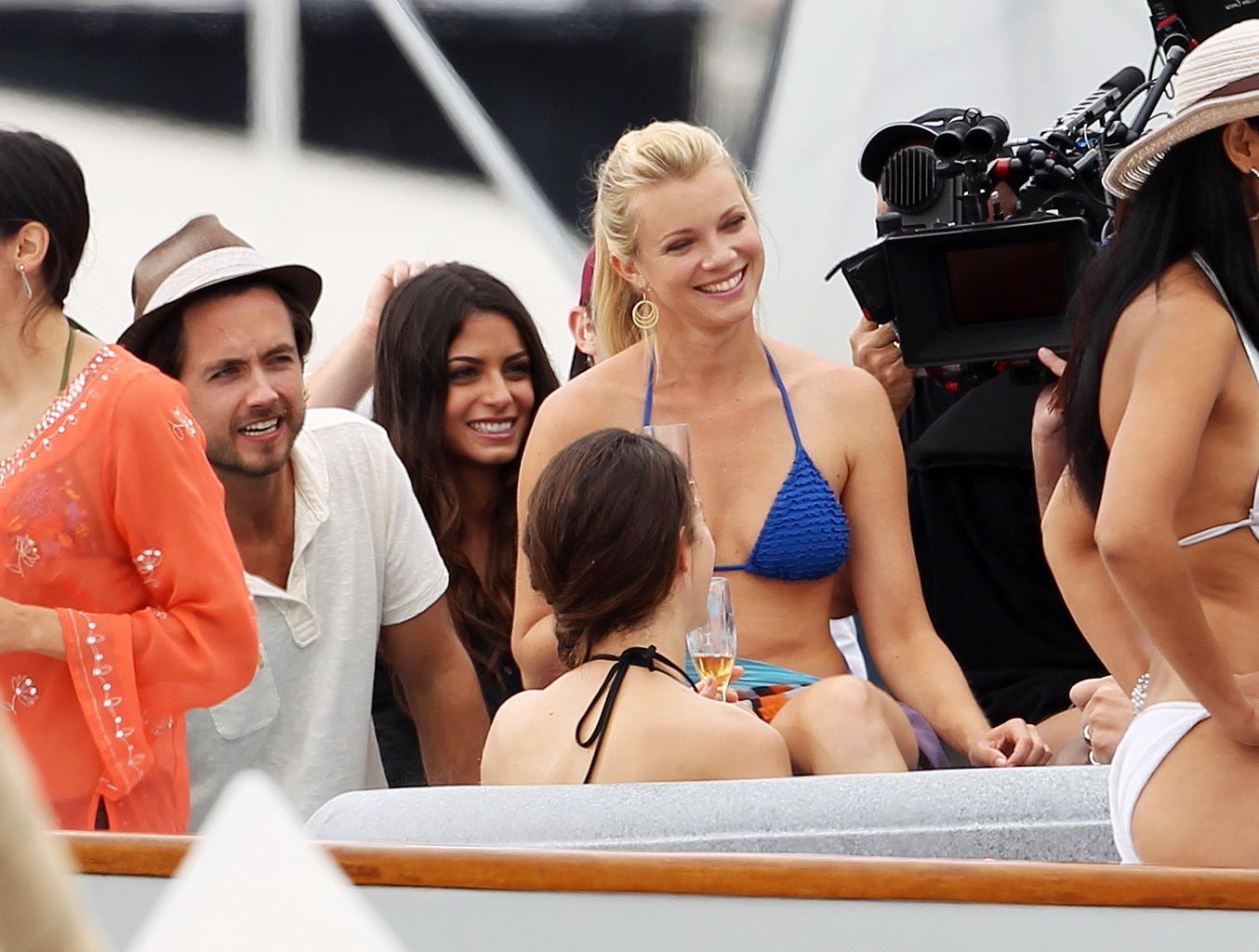 9P Amy Smart showing her hot body at bikini party after  filming Shameless on a yac