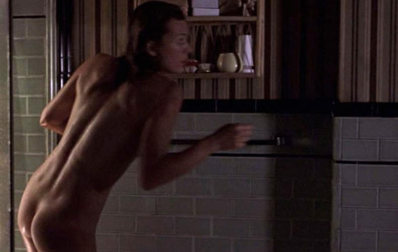 16P Milla Jovovich body shows her tits and ass