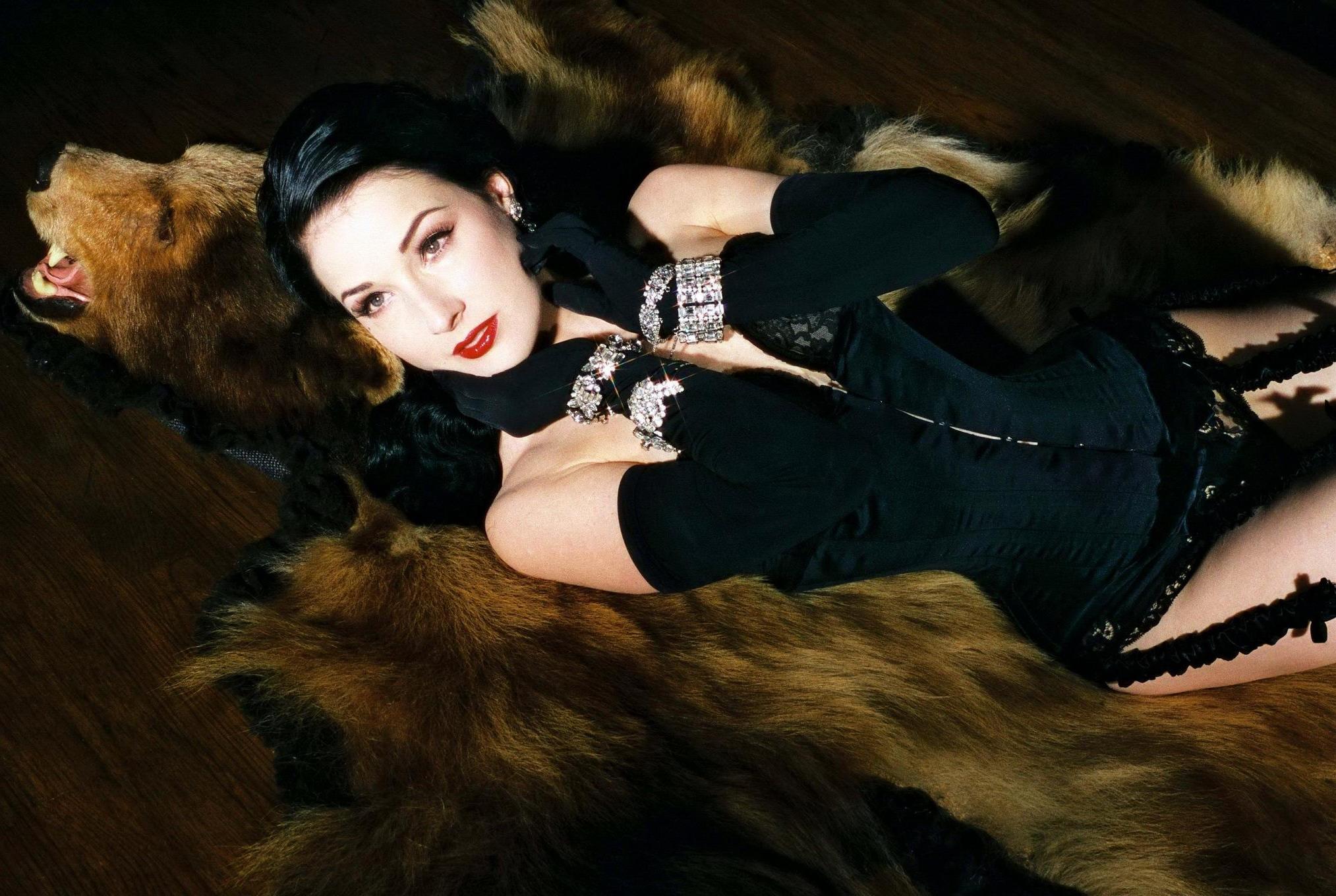 10P Dita Von Teese nude but hiding in very hot Christophe Mourthe photoshoot