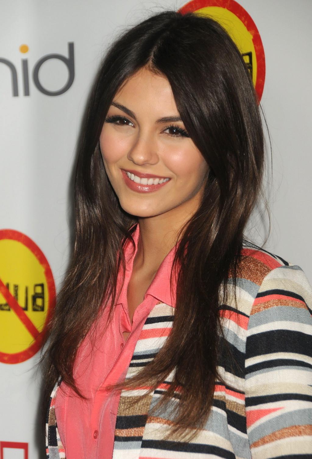 16P Victoria Justice looking very hot in sexy tight jeans at Weinstein Company's 'Bu
