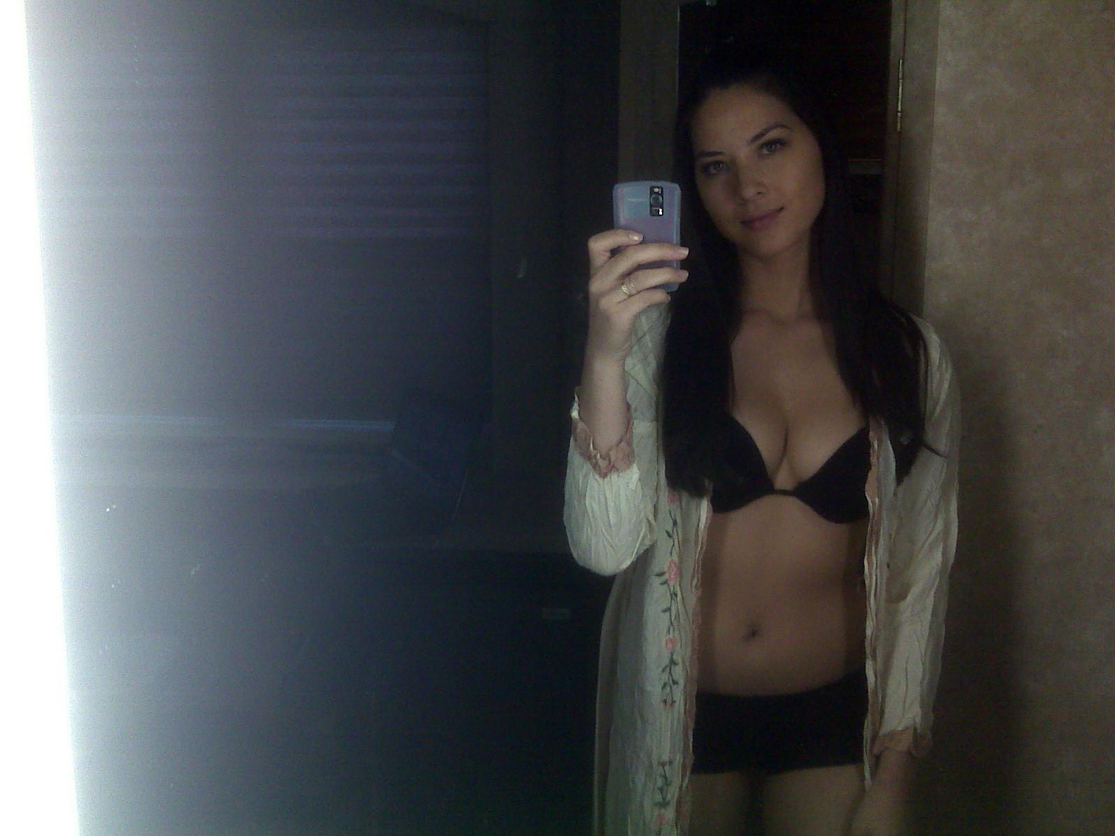 16P Olivia Munn showing off her small tits  shaved pussy on leaked private pics
