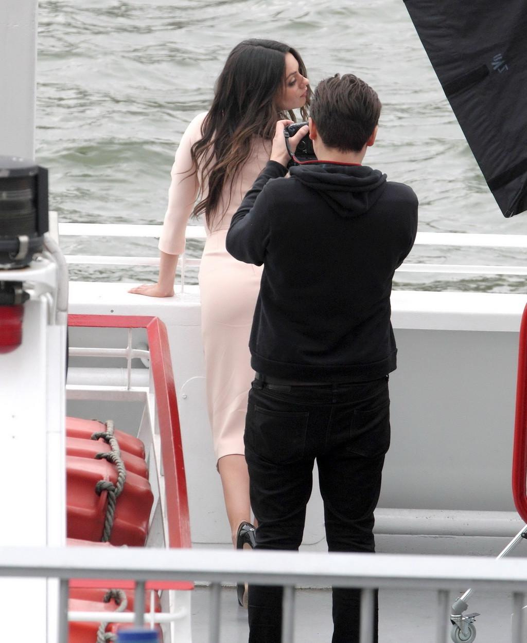16P Mila Kunis paparazzi ass photos at Christian Diors yacht in Paris,and out on a d