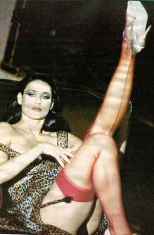 10P Demi Moore his beautiful body and beautiful ass and tits