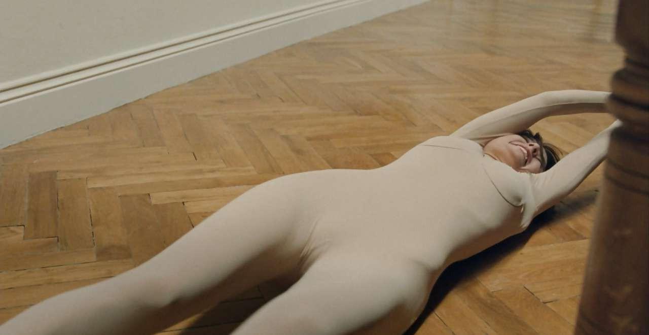 16P Elena Anaya showing her nice tits and ass in nude movie scenes