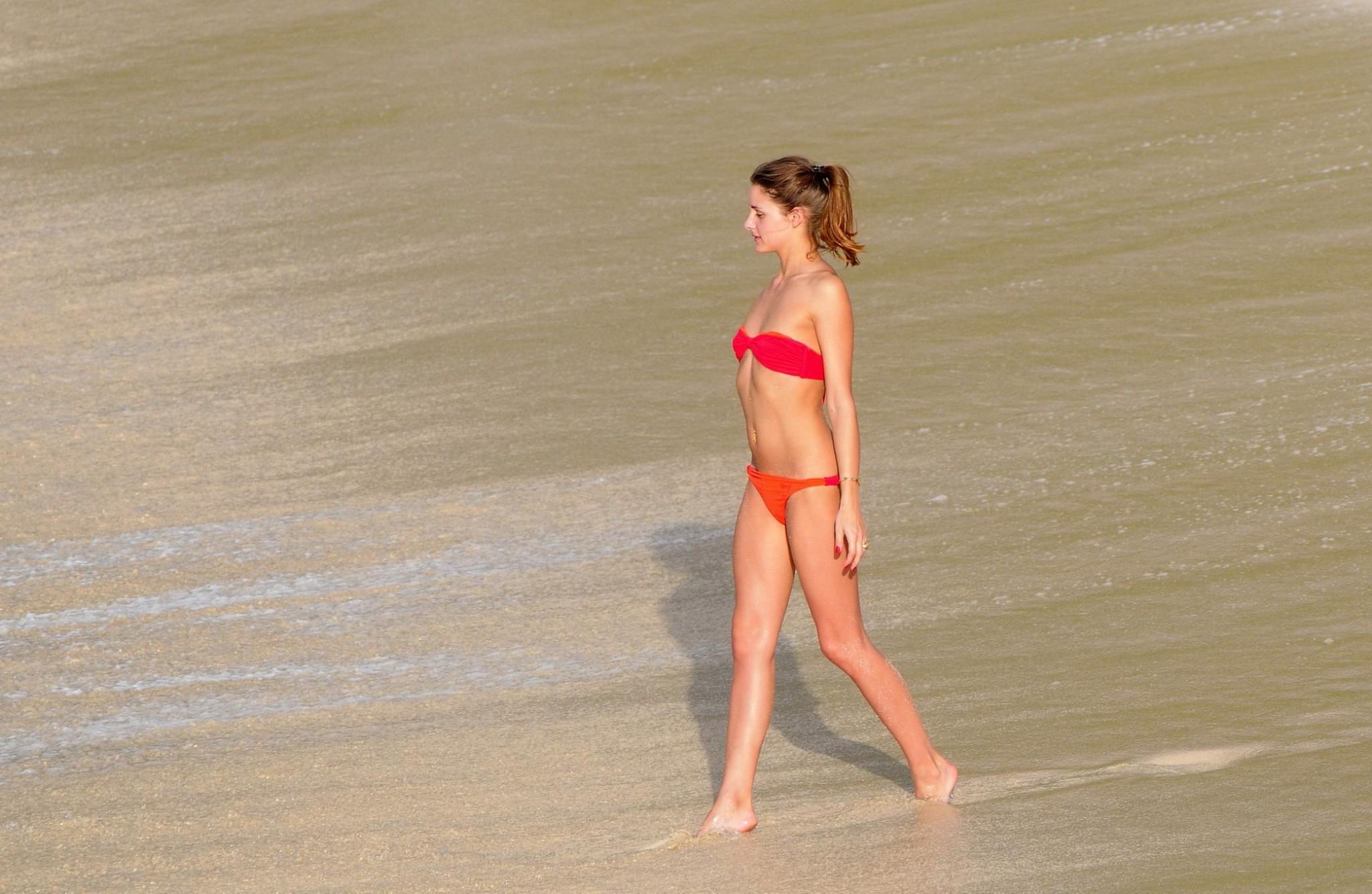 16P Olivia Palermo in bikini making out with her boyfriend on a beach in St. Barts