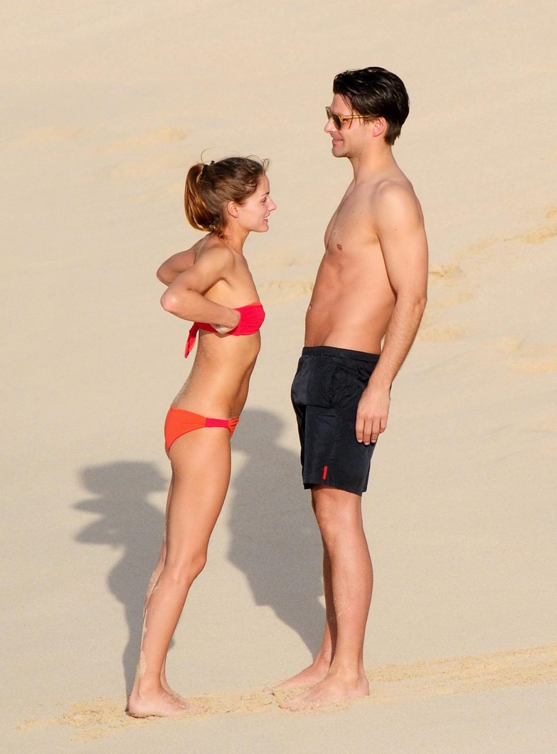 16P Olivia Palermo in bikini making out with her boyfriend on a beach in St. Barts