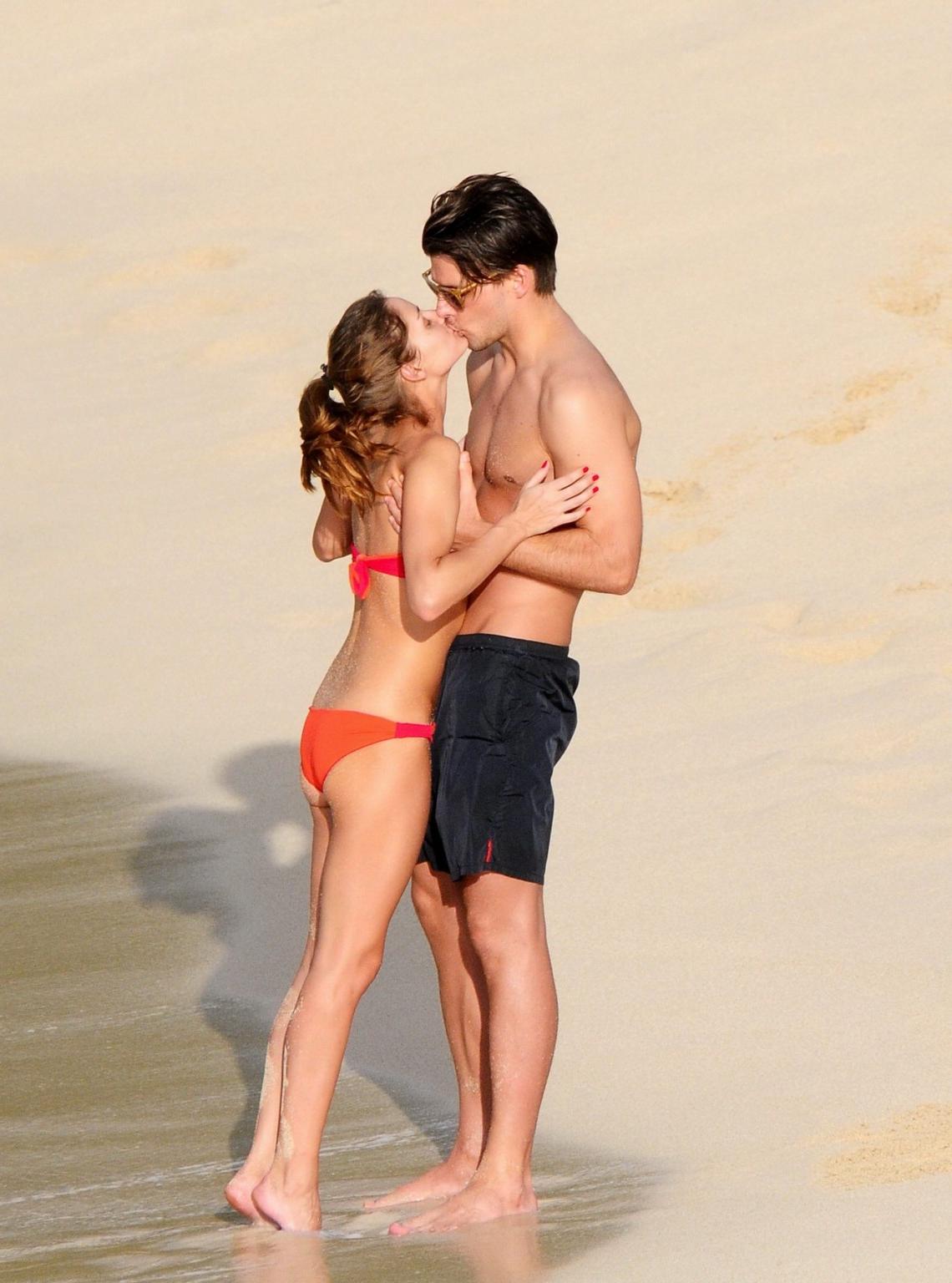 16P Olivia Palermo in bikini making out with her boyfriend on a beach in St. Barts
