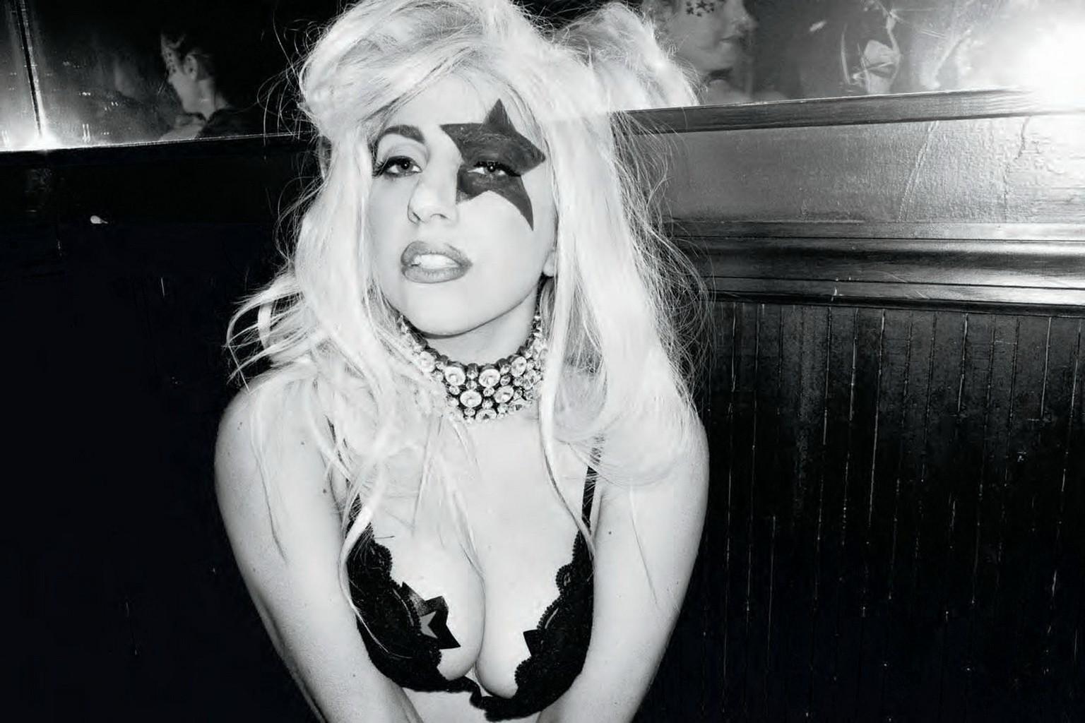 16P Lady Gaga showing her boobs in kinky Terry Richardson photoshoot