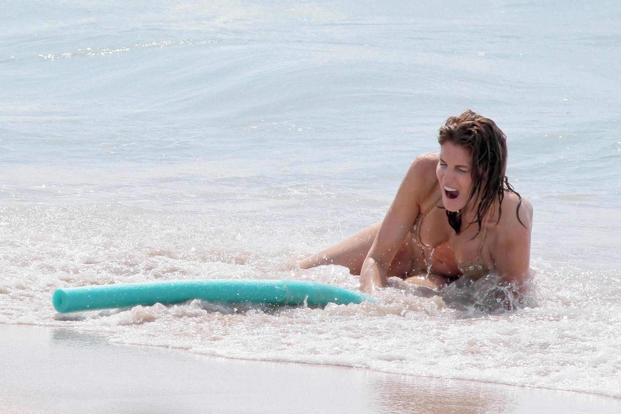 16P Stephanie Seymour shows off her curvy body wearing lace bikini in St. Barts